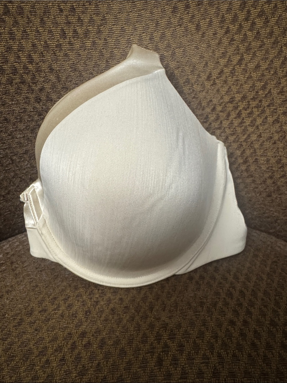 NWOT- Everyday Molded T-Shirt Bra - Cream